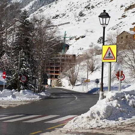 - Andorra شقة